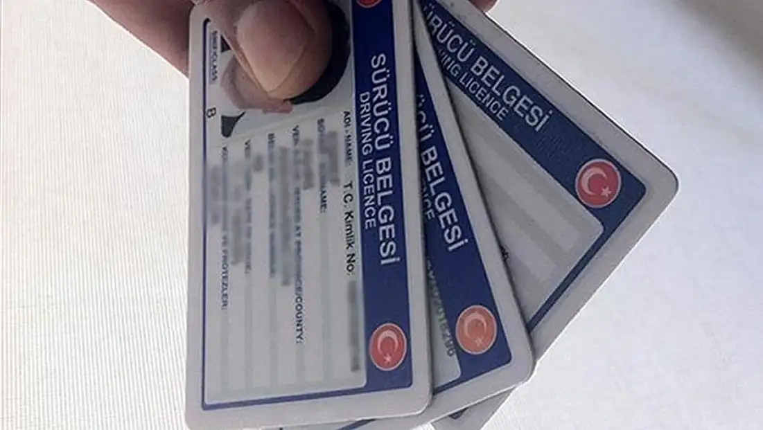 Büyük zam öncesi nüfus müdürlüğünde kuyruklar oluştu!