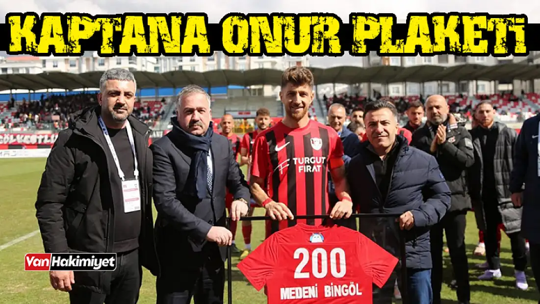 Vanspor kaptanına onur plaketi