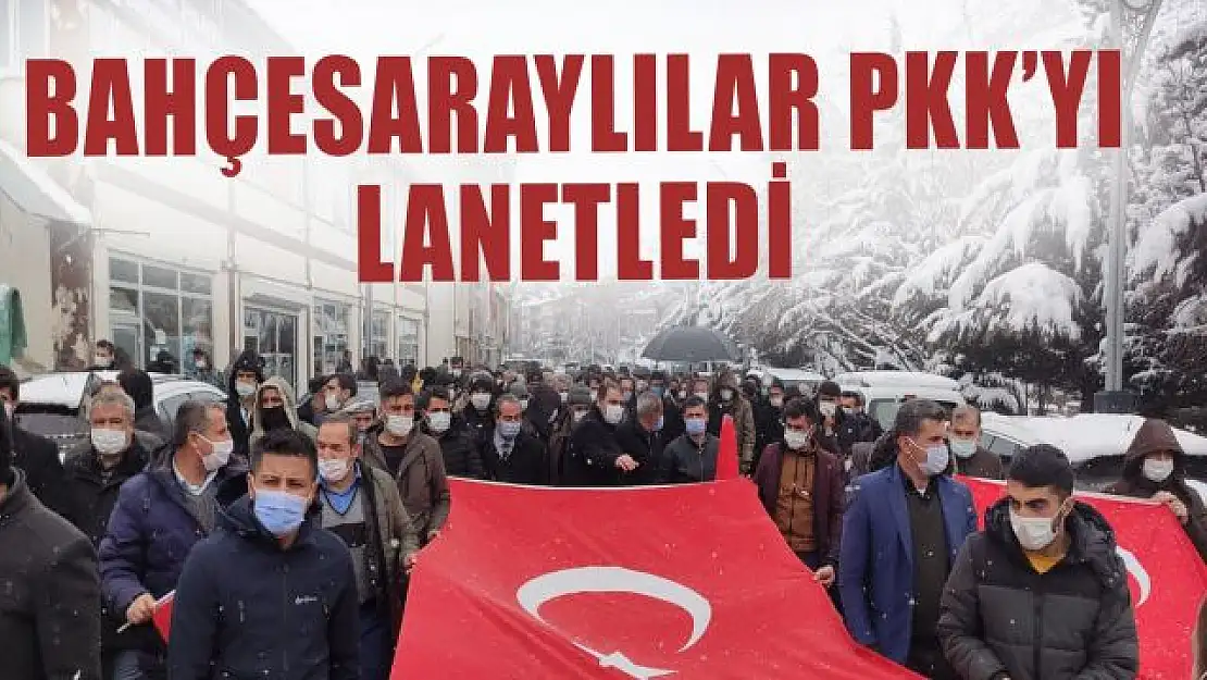 Bahçesaray'da teröre karşı lanet yürüyüşü düzenlendi