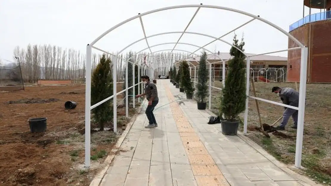 Gürpınar Belediyesi'nden Bahar Temizliği