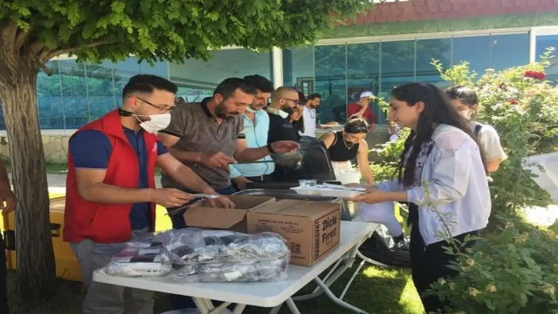 İpekyolu Gençlik Merkezi üniversite sınavına girecek gençlere moral etkinliği düzenlendi