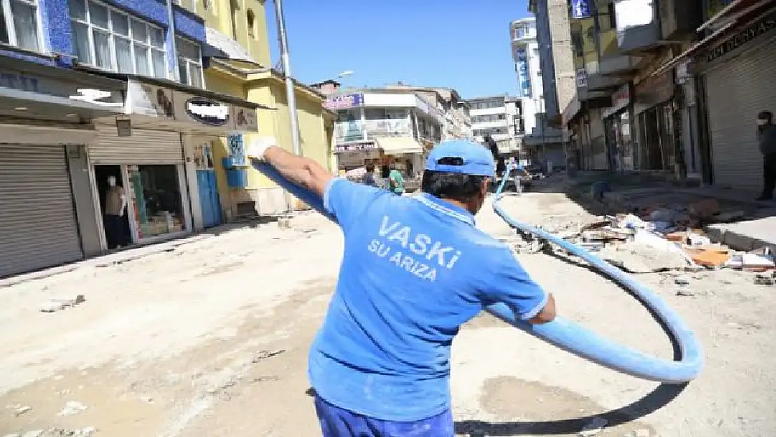 VASKİ su şebeke hattını yeniliyor