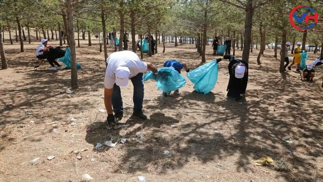 Tuşba Belediyesi'nden 'Çevre Temizliği Bilinci' Etkinliği