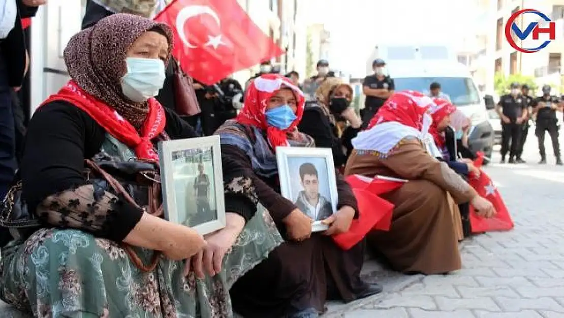 Vanlı anne: 'Evladımı almadan geri adım atmıyorum, atmayacağım'