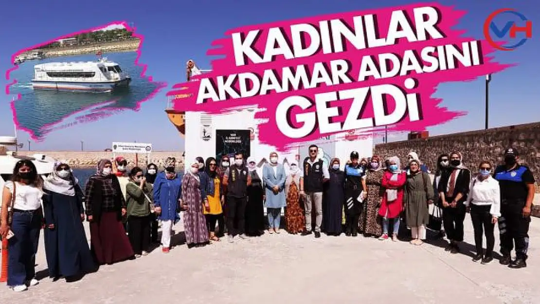 Kadınlar Akdamar Adasını Gezdi