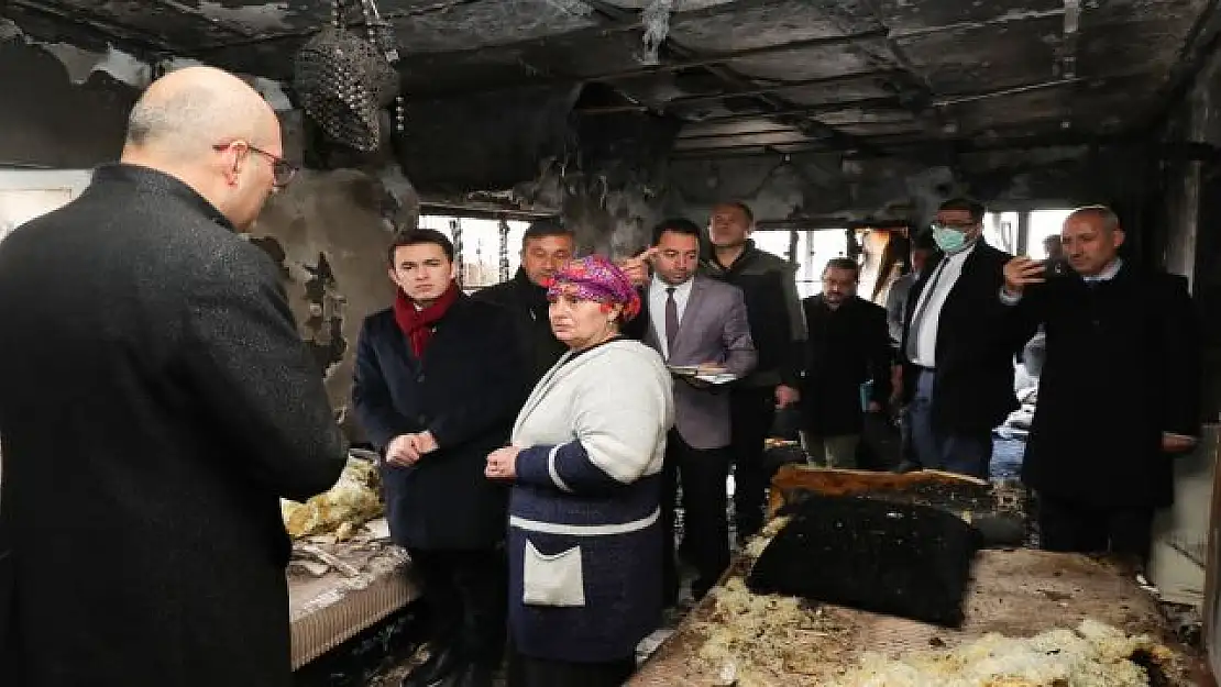 Kaymakam Aydın'dan evi yanan vatandaşa ziyaret