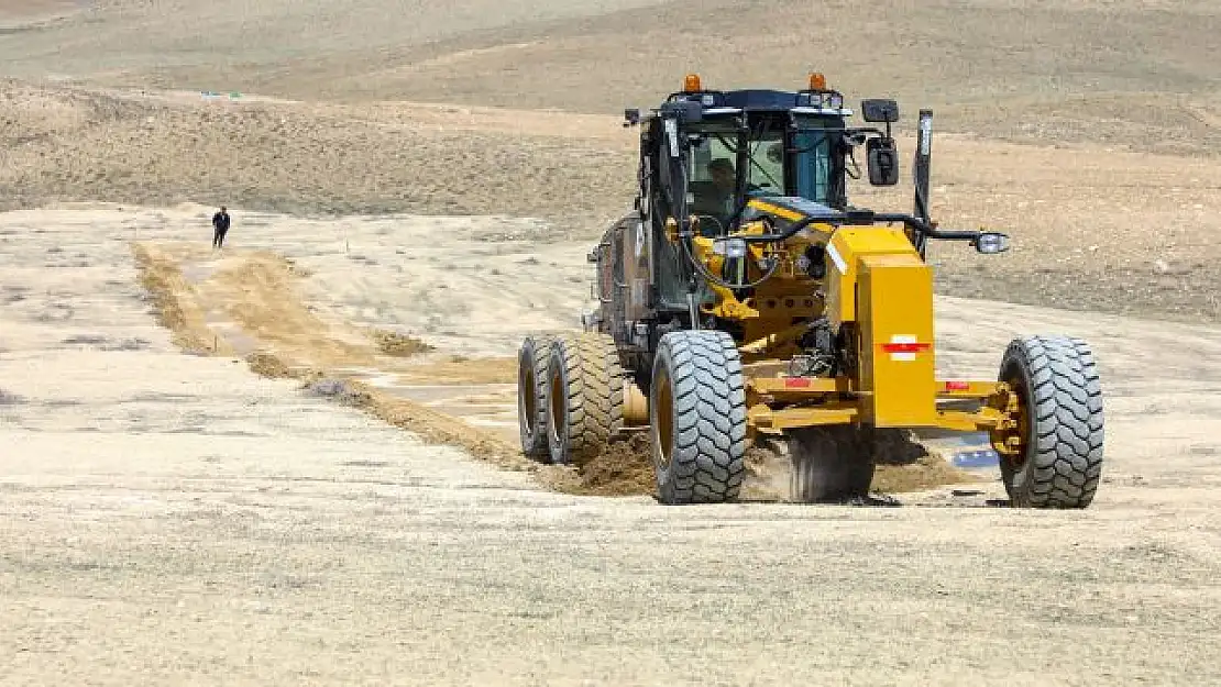 Gürpınar Belediyesi İmarlı Yolları Ulaşıma Açıyor