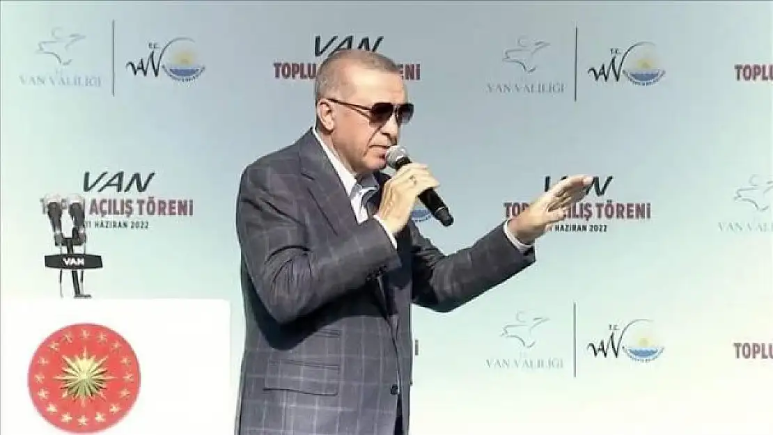 Cumhurbaşkanı Erdoğan Van'da konuşuyor