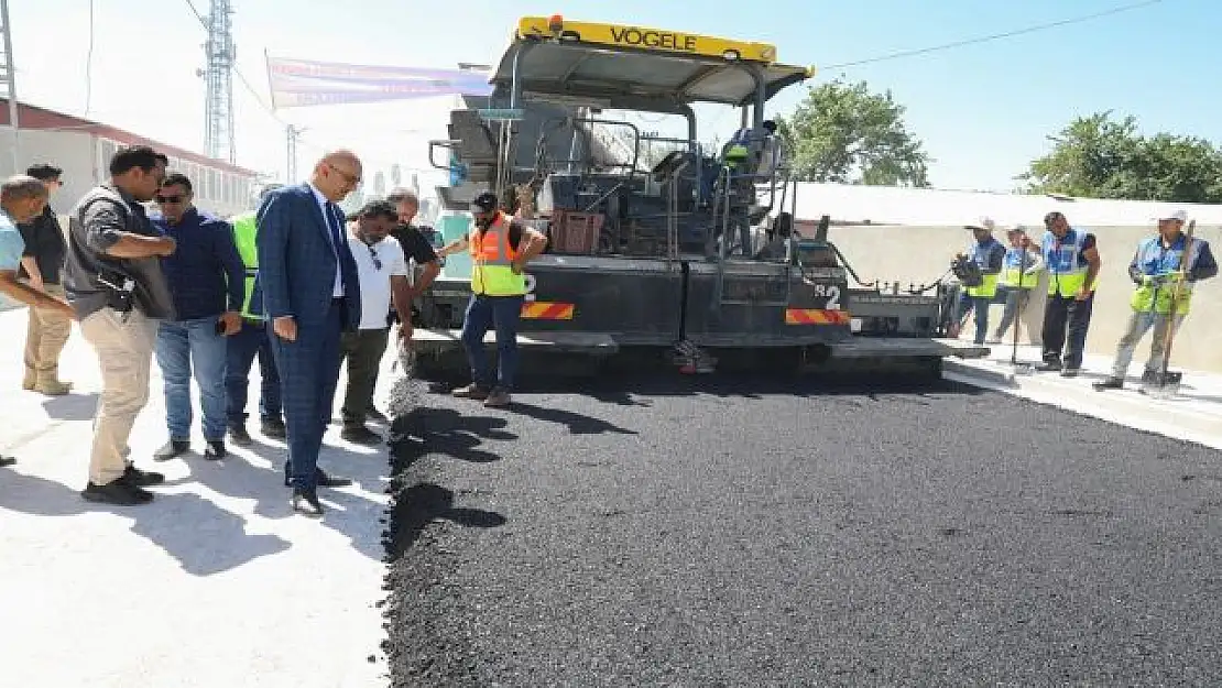 İpekyolu Belediyesi asfalt çalışmalarına devam ediyor