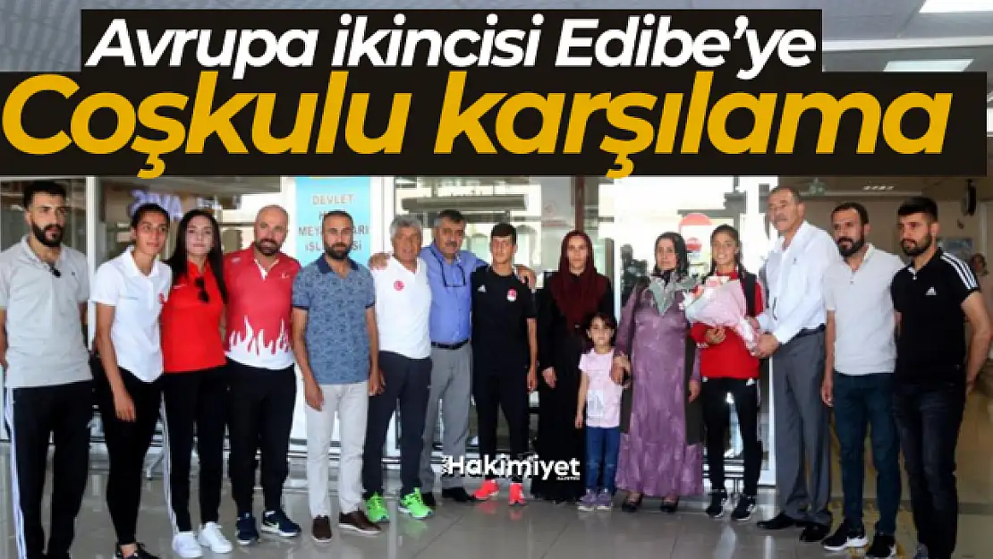 Avrupa 2.'si Vanlı Edibe çiçeklerle karşılandı