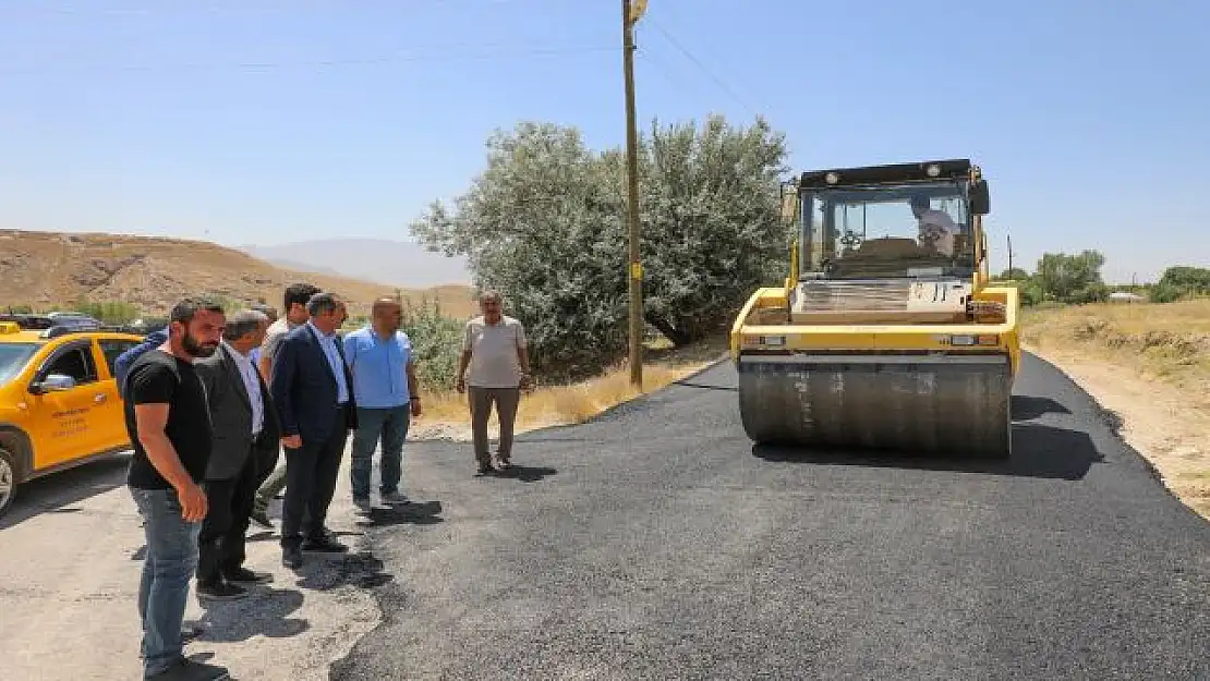 Gürpınar Belediyesinden asfalt atağı
