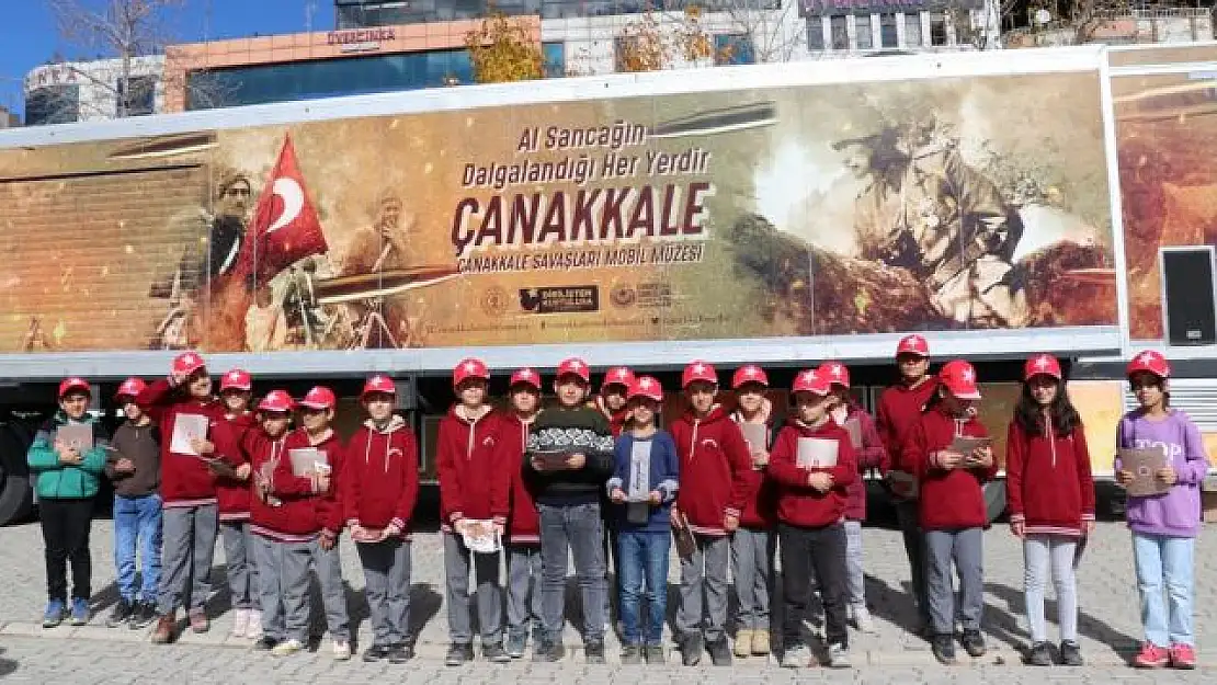 Çanakkale Savaşları Mobil Müzesi Van'da