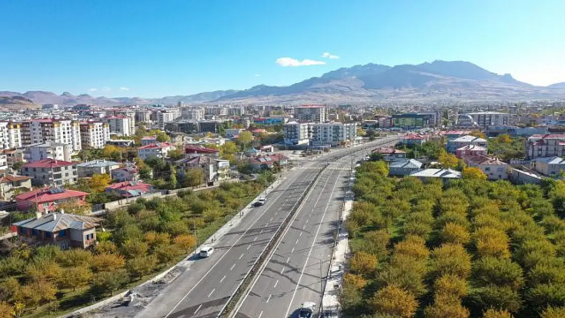 Van'ın çehresini değiştiren Hatuniye caddesi ulaşıma açıldı