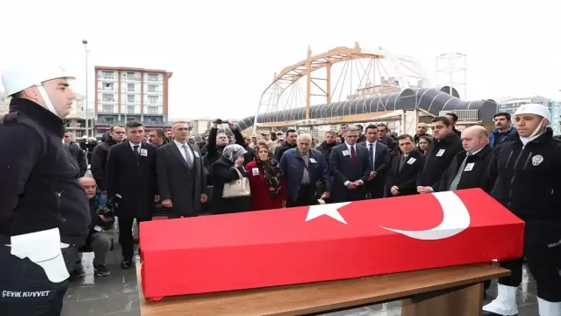 Kanser tedavisi gören cumhuriyet savcısı hayatını kaybetti