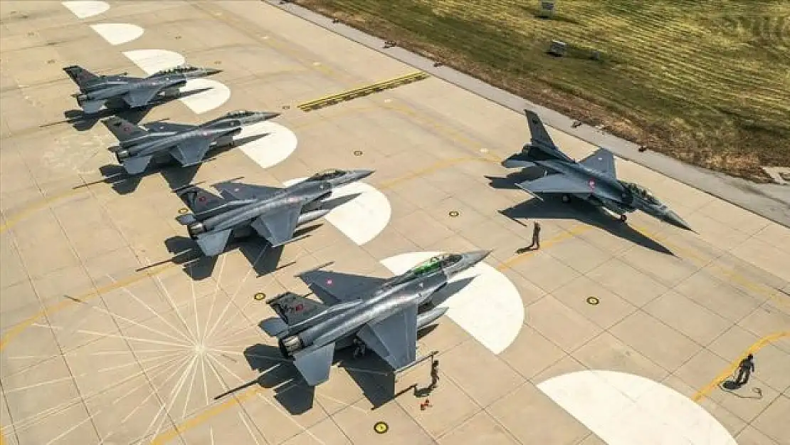 Türkiye'ye F-16 satışını kısıtlayıcı maddeler yasa tasarısından çıkarıldı