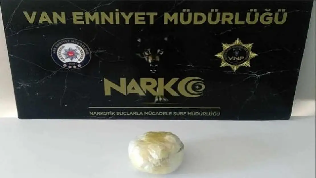 Van'da 1 kilo 25 gram metamfetamin ele geçirildi