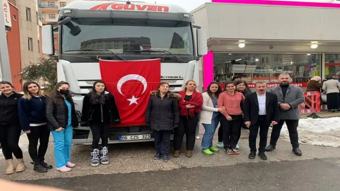 Ankara Van Vakfı'ndan deprem bölgesine yardım