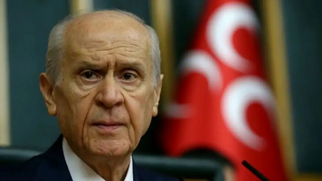 Devlet Bahçeli, Beşiktaş üyeliğinden ayrıldı