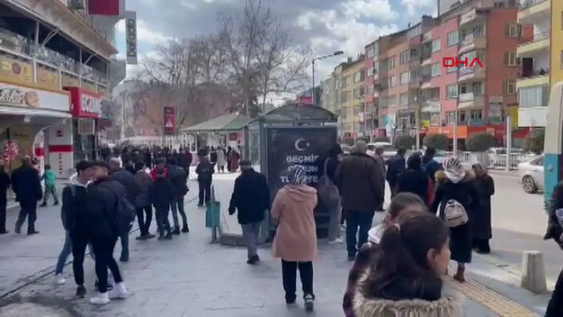 Niğde'de 5.3 büyüklüğünde deprem!