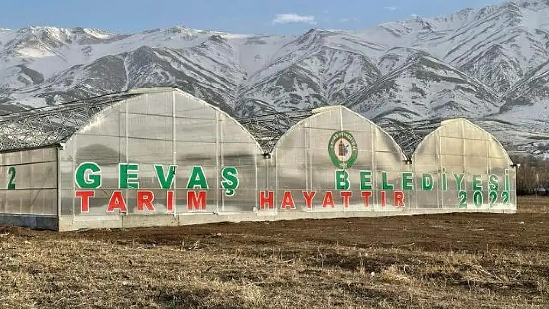 Gevaş Belediyesi'nin 'tarım sera' projesinde sona gelindi