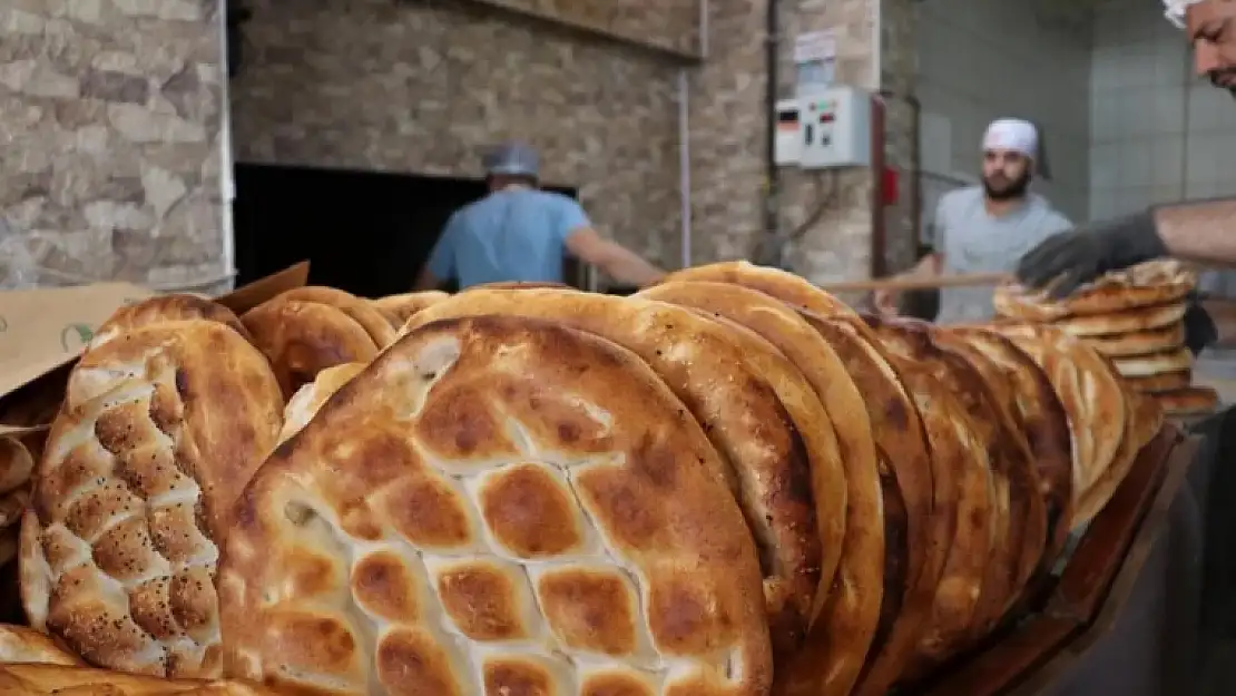 Van'da 'Askıda ekmek' uygulaması devam ediyor