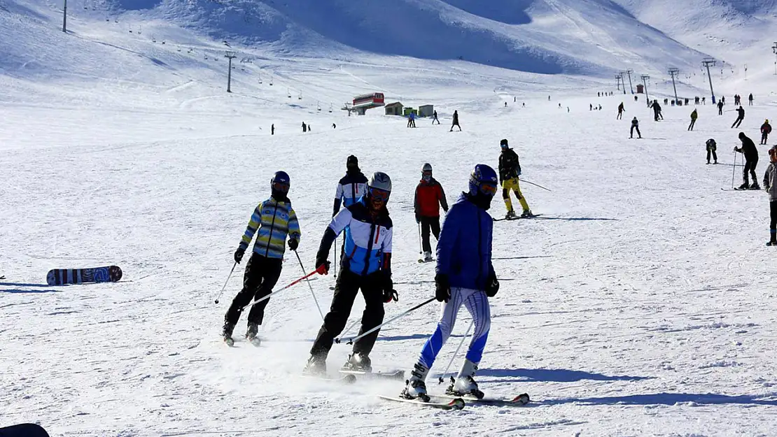 Abalı kayak merkezi sezonu açtı