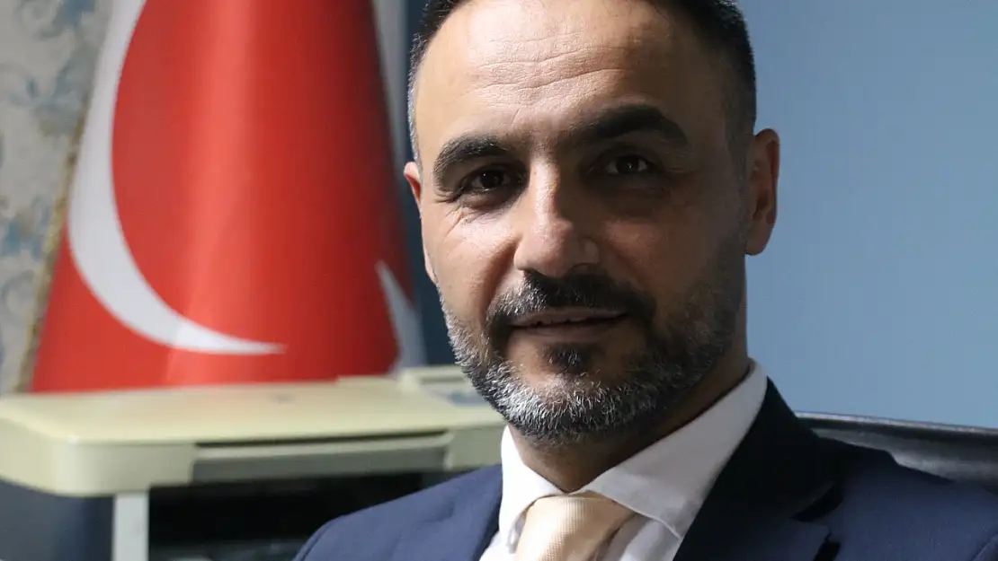 Ayhan Bayram kimdir?