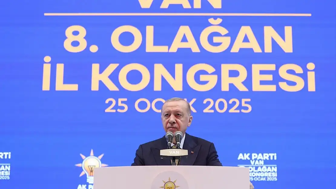 Cumhurbaşkanı Erdoğan Van'da konuştu: Seçimlerde hedef yüzde 50 üstü!