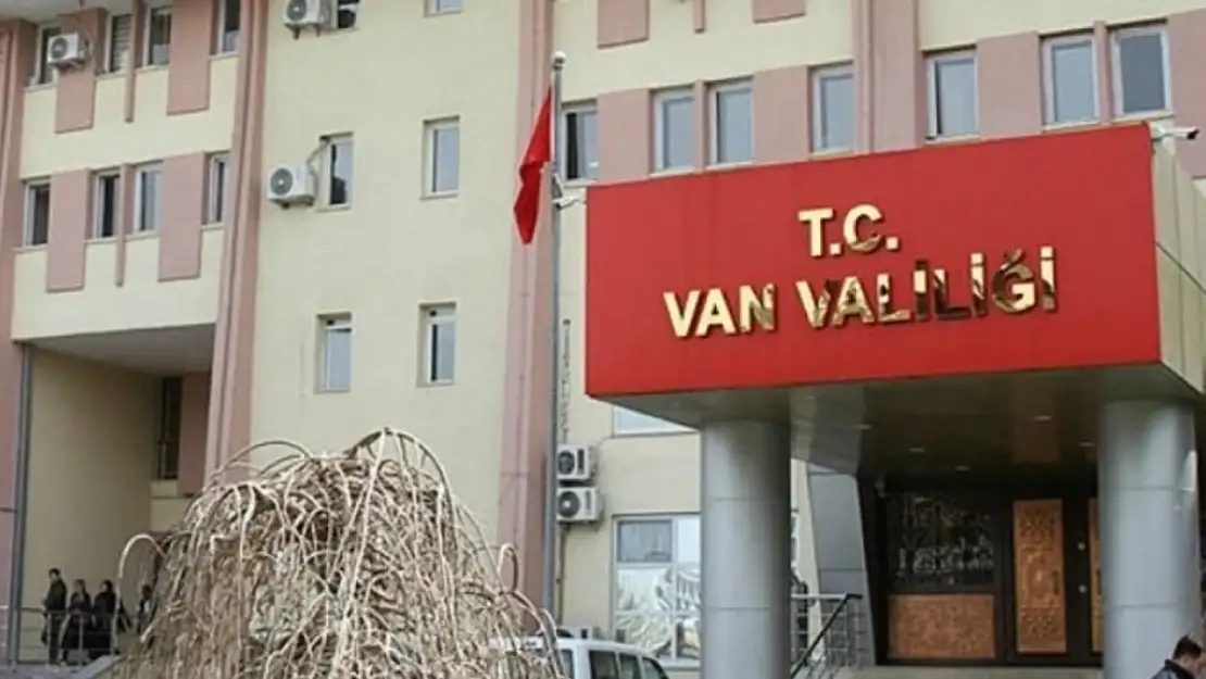 Gösteri yürüyüşü ve açık hava toplantıları yasaklandı