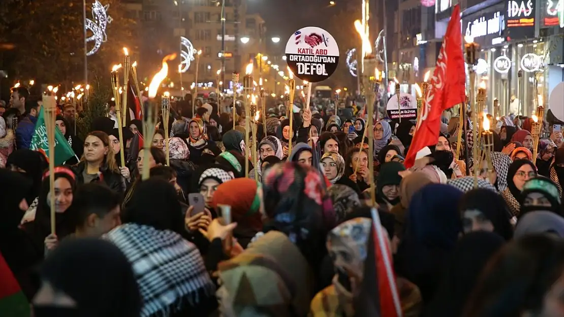 İsrail'in Gazze'ye yönelik saldırıları Van'da protesto edildi