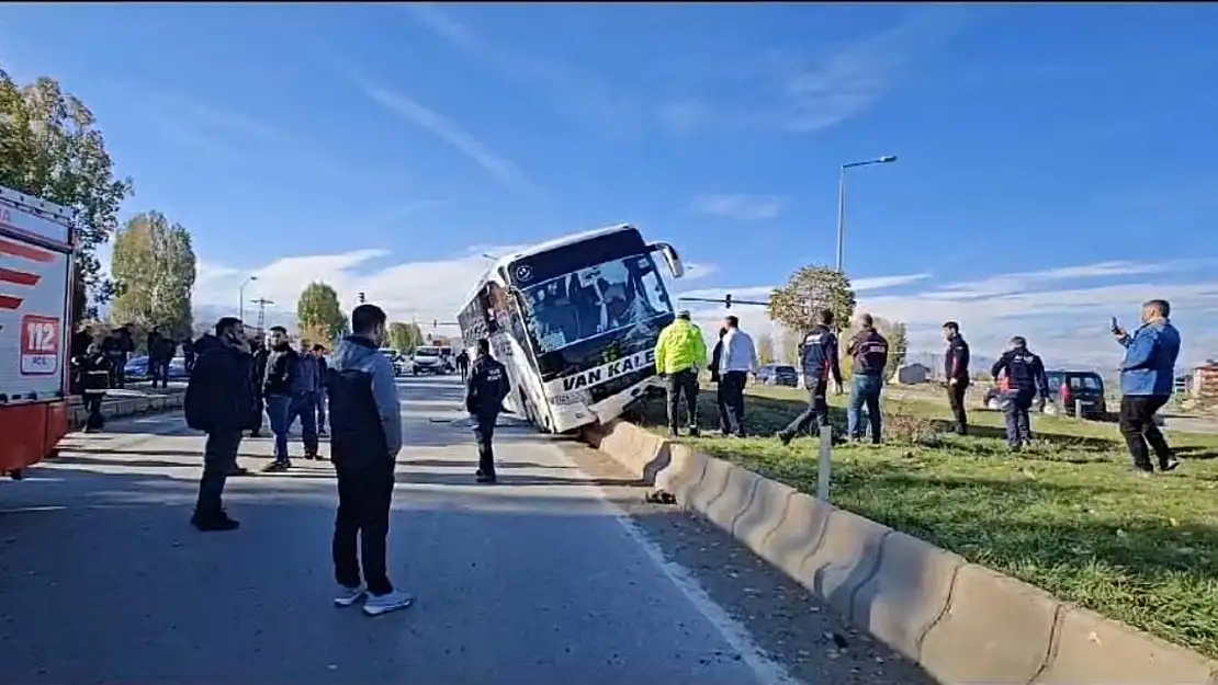 İstanbul-Van otobüsü kaza yaptı!