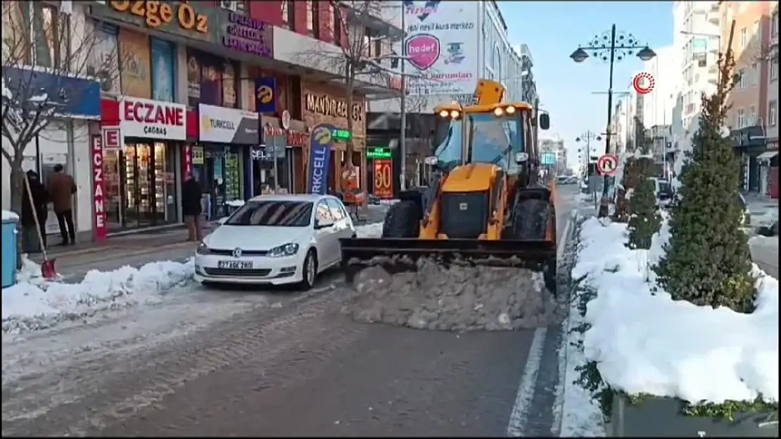 Karla mücadele çalışmaları devam ediyor