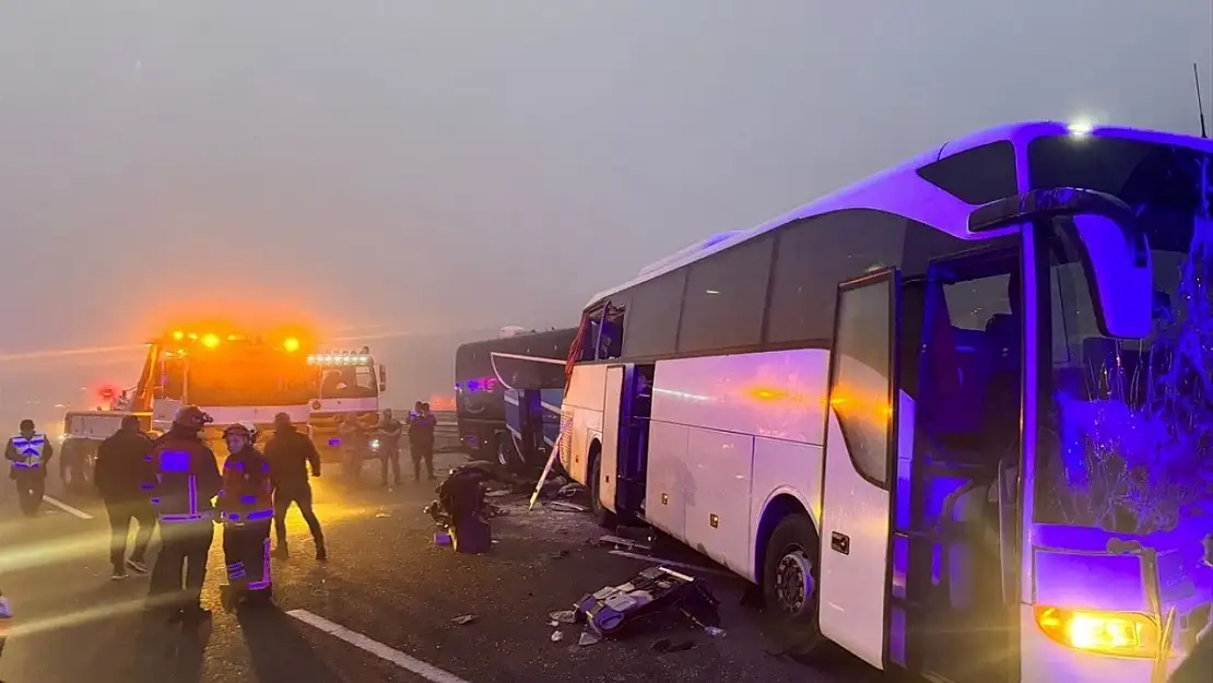 Kuzey Marmara Otoyolu'nda zincirleme kaza: 10 ölü