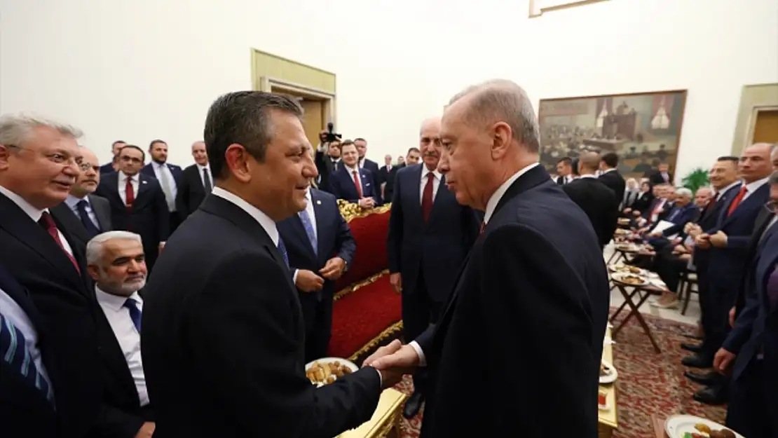 Özgür Özel'den Erdoğan'a 'Van'a kayyum' tepkisi!