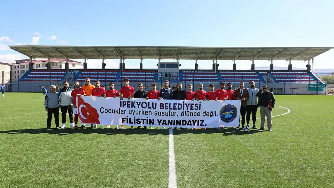 Van Amatör Futbol Liginde anlamlı pankart