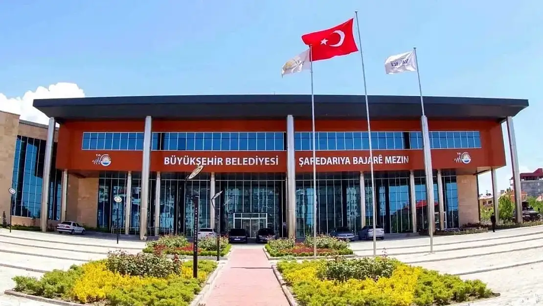 Van Büyükşehir Belediyesi birçok kişiyi işten çıkardı!