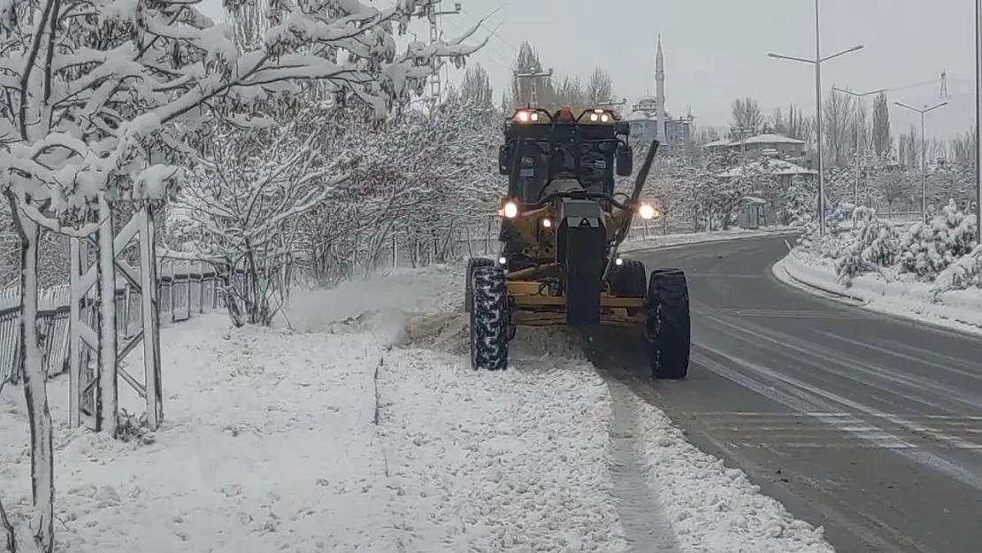 Van'da 131 yerleşim birimine ulaşılamıyor!