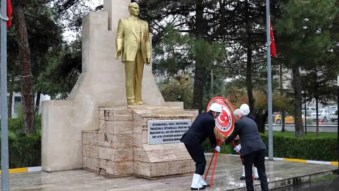 Van'da '19 Ekim Muhtarlar Günü' töreni düzenlendi