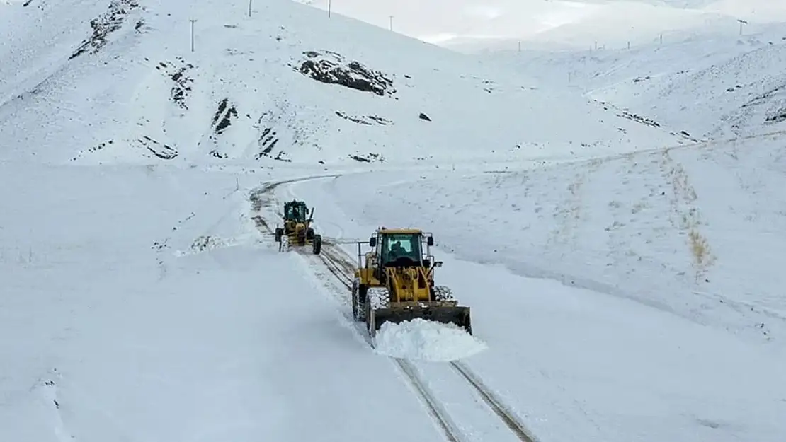 Van'da 264 yerleşim yeri yolu ulaşıma kapandı