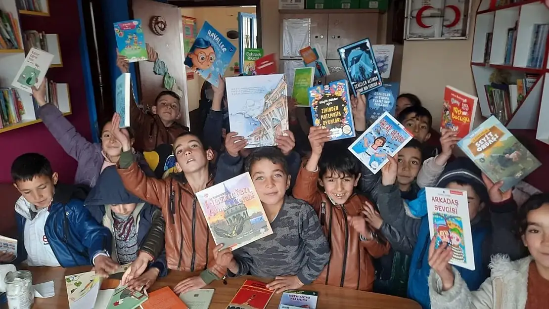 Van'da 3 milyon kitap dağıtıldı!