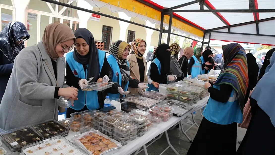 Van'da Gazze için yardım programı düzenlendi