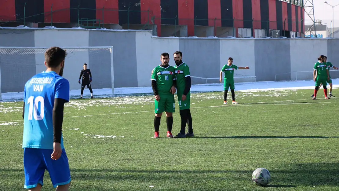 Van'da GSB Yurtları futbol turnuvası sona erdi