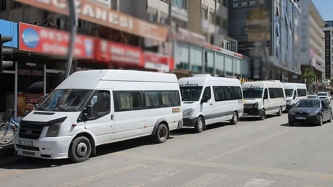 Van'da ilçe minibüs ücretlerine yeni zam! İşte yeni yol ücretleri…