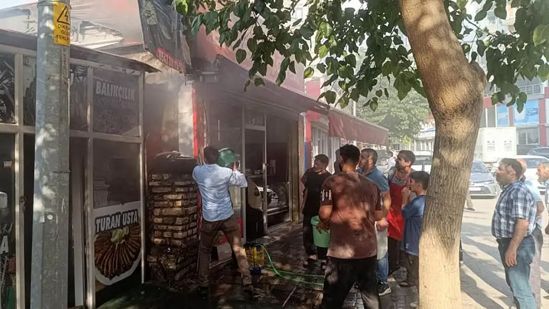 Van'da iş yerinde yangın paniği yaşandı