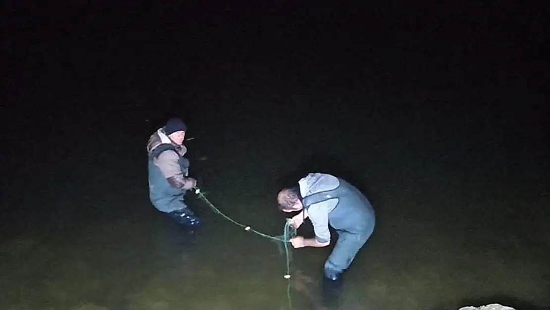 Van'da kaçak inci kefali avlayan kişiye ceza verildi
