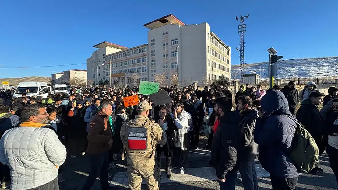 Van'da öğrenciler eylem yaptı