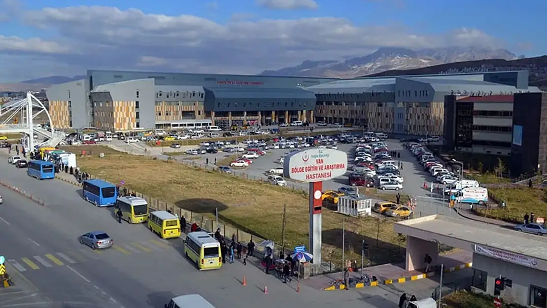 Van'da poliklinikler mesai saatleri dışında da hizmet verecek!