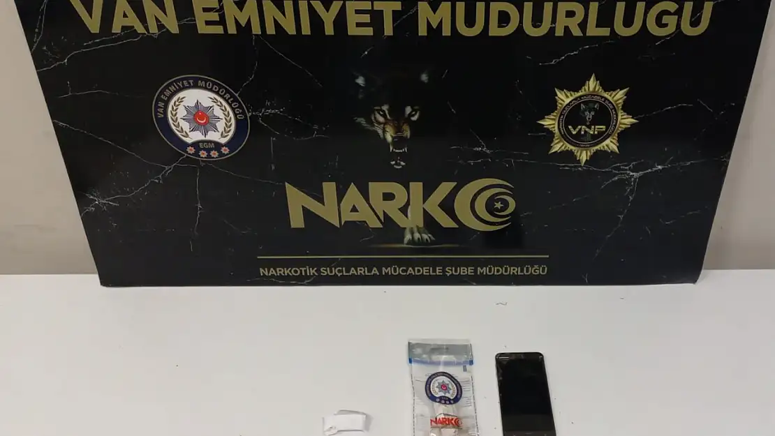 Van'da Torbacılara Operasyon: Uyuşturucu Ele Geçirildi, 22 Kişi Hakkında İşlem Yapıldı