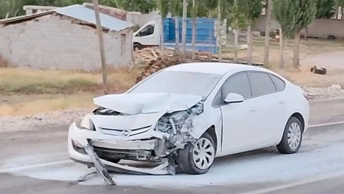Van'da trafik kazası: 3 yaralı