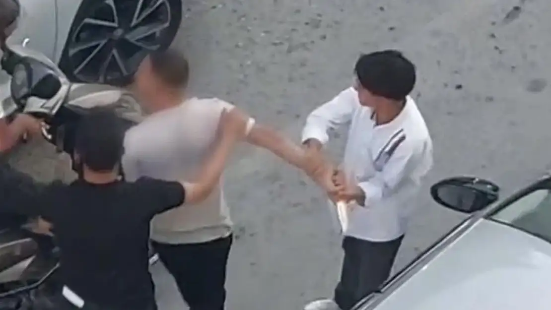 Van'da trafikte bıçaklı kavga